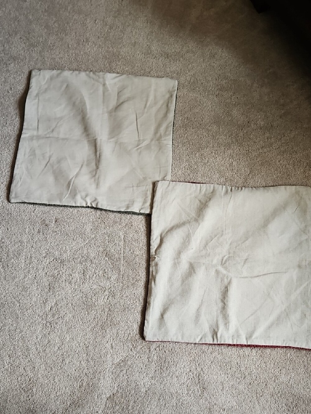 Pottery Barn Linen and Cotton Woven Red and Green Pillow Covers - Picture 2 of 10